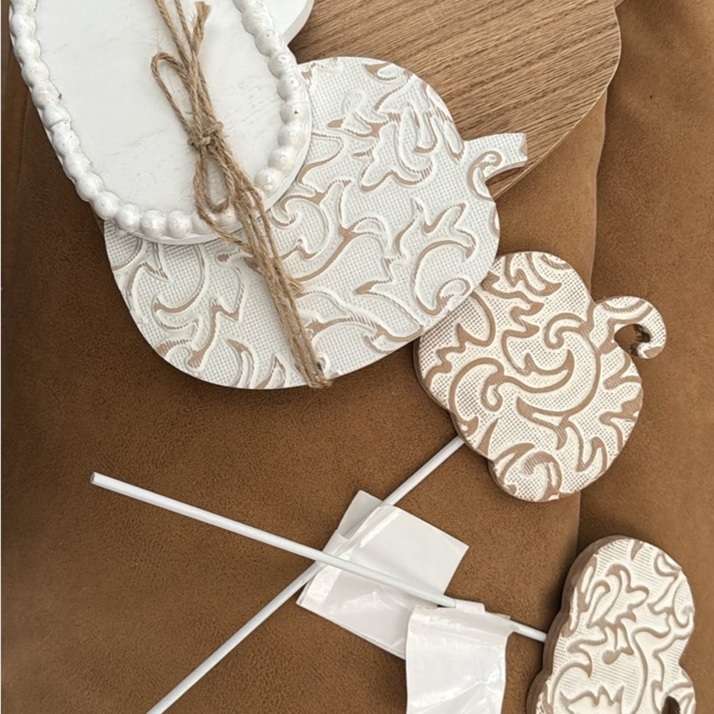 Decorative White and Tan Pumpkin Set